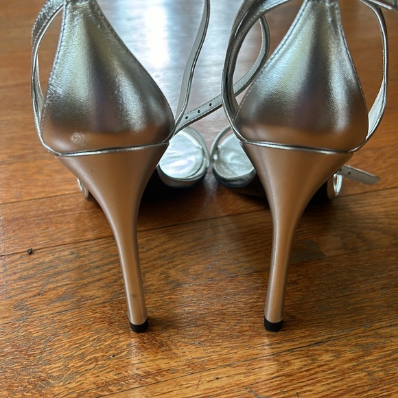 Stuart Weitzman high heel silver sandals. Too high for me!!😞 - Picture 3 of 5